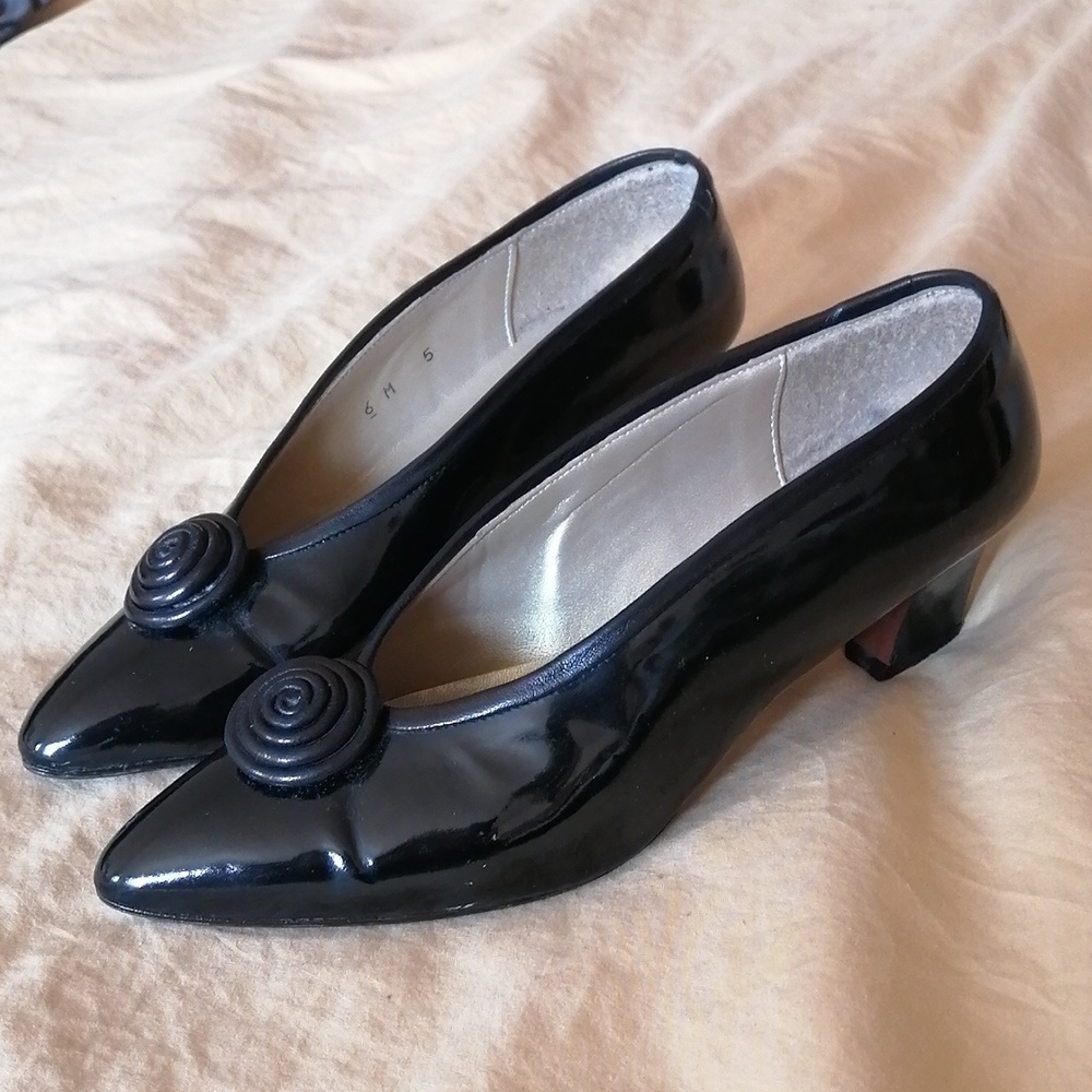 80's black patent leather pumps
